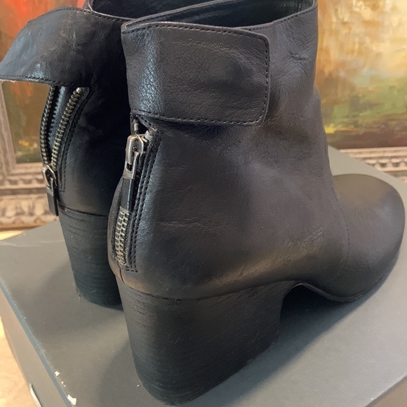 👢Eileen Fisher Harris LT Bootie - Picture 3 of 4